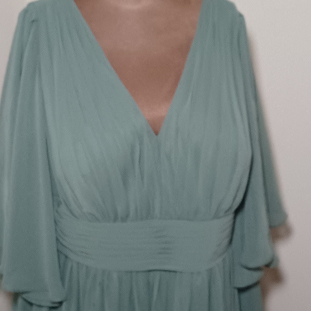 Azazie Dusty Sage Green Chiffon V-Neck Maxi Dress Cape Sleeve Gown Sz 18 READ - Picture 4 of 10